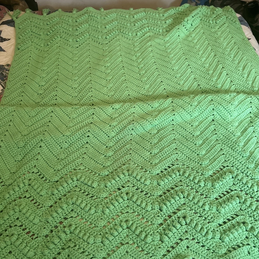 Vintage Handmade Crochet Chevron Afghan Green W/Tassels Throw Blanket 65x50 Inch